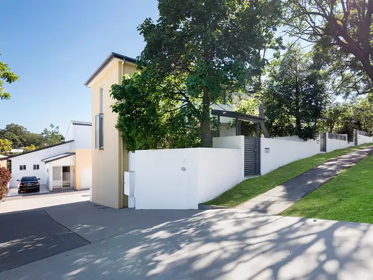 7/57 Sisley Street, St Lucia QLD 4067