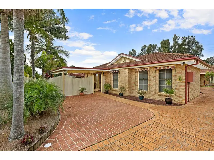 5a Castlereagh Crescent, Bateau Bay NSW 2261