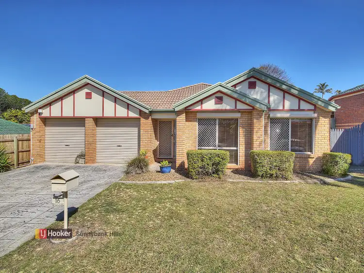 16 Greenlaw Place, Eight Mile Plains QLD 4113