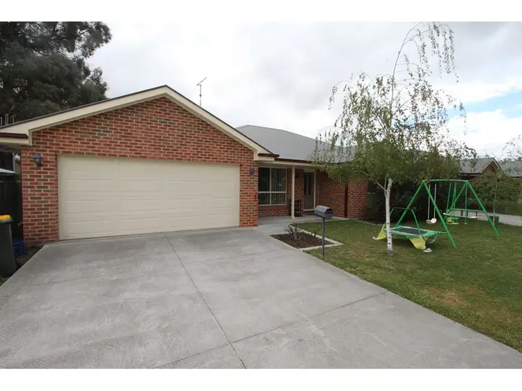77 Stanley Street, Bathurst NSW 2795