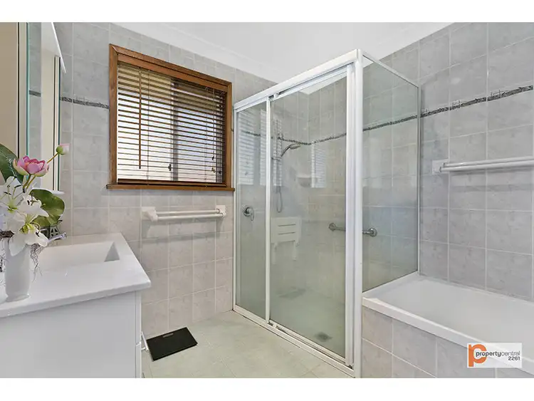 Fifth view of Homely house listing, 209 Lakedge Avenue, Berkeley Vale NSW 2261