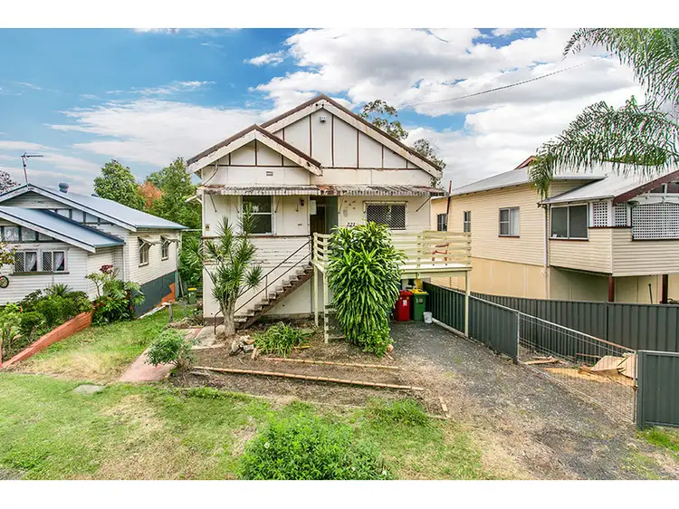 221 Molesworth Street