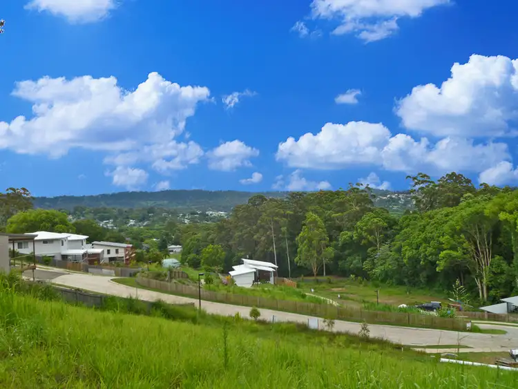 21 Linsay Cct, Nambour QLD 4560