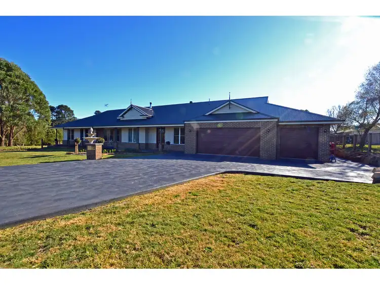 44 May Street, Robertson NSW 2577