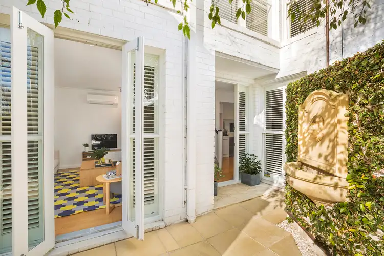 6/14 Woorigoleen Road, Toorak VIC 3142