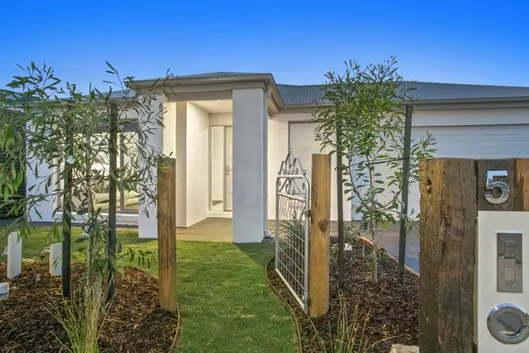 5 Eminence Street, Mount Duneed VIC 3217