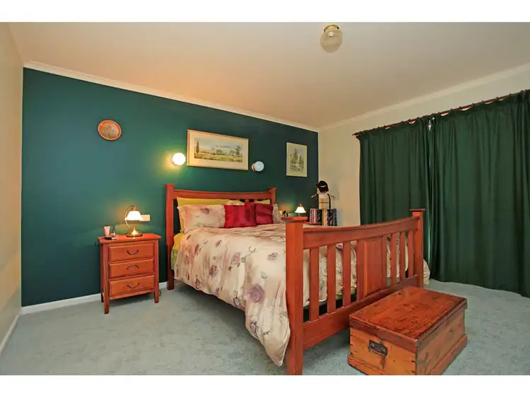 Seventh view of Homely house listing, 6 Hurworth Court, West Albury NSW 2640