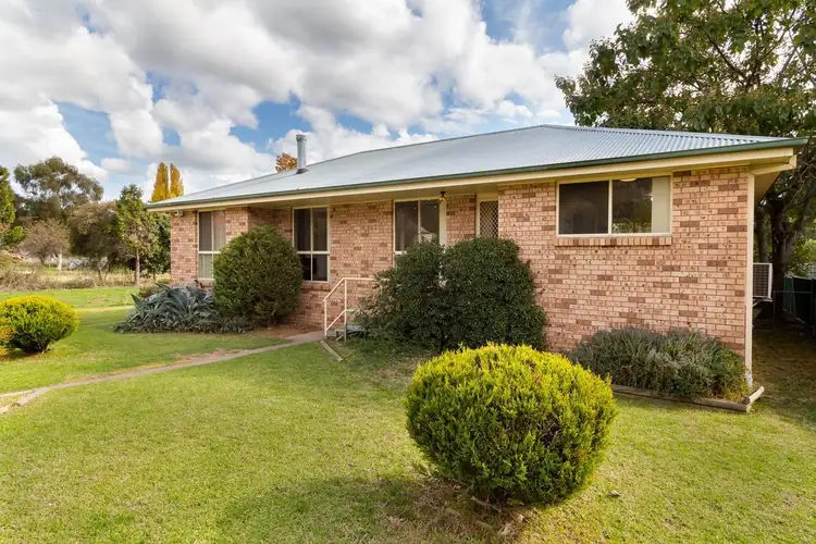 15 Betts Street, Molong NSW 2866