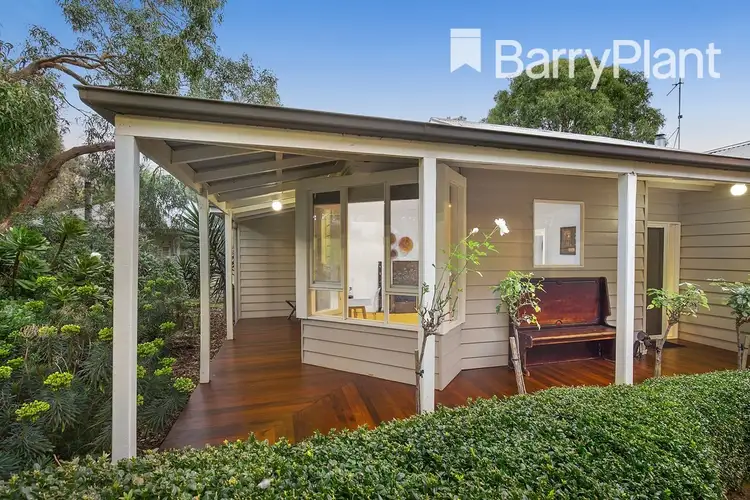 10 Yambill Avenue, Rosebud VIC 3939