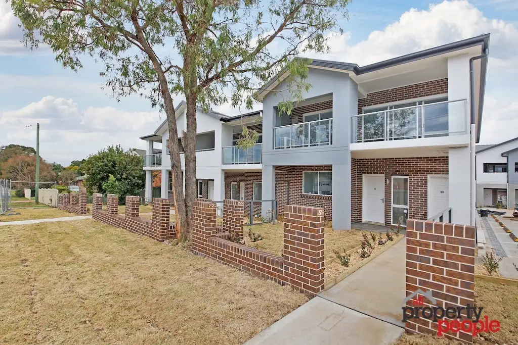 Main view of Homely unit listing, 8/120-122 Cumberland Road, Ingleburn NSW 2565