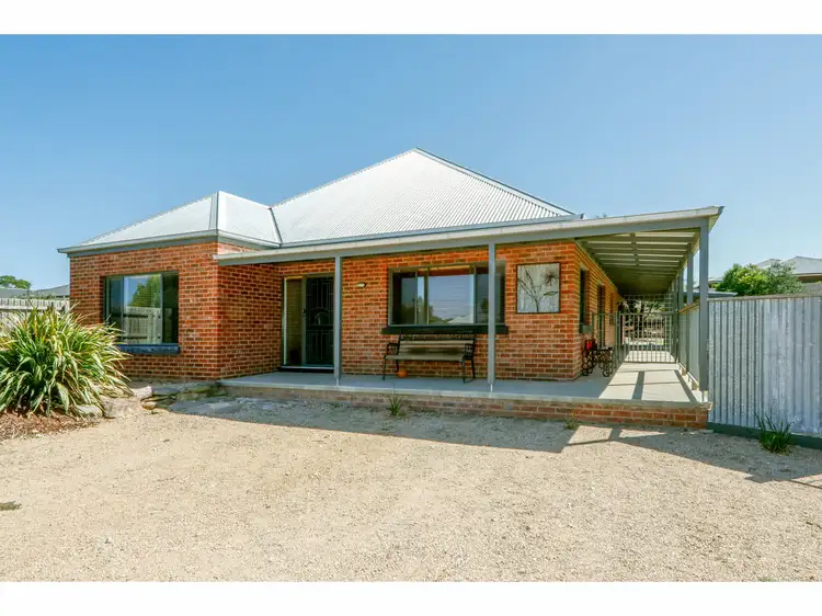 97 McMillian Street, Stratford VIC 3862