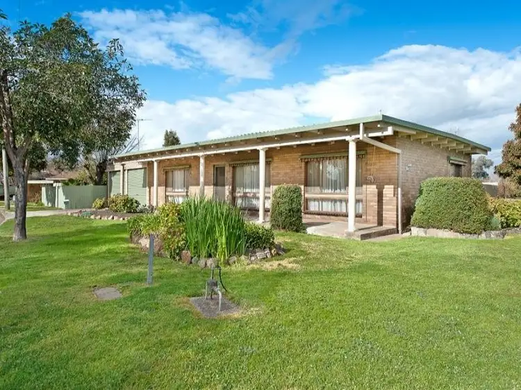 330 Balston Street, Lavington NSW 2641