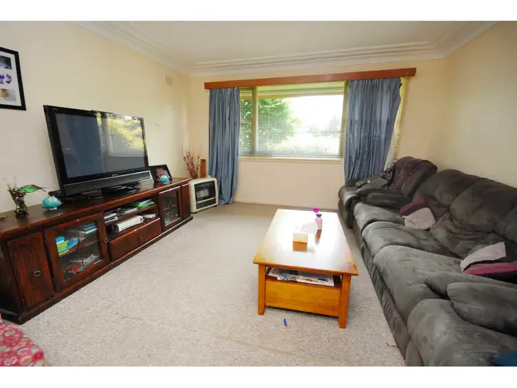 Second view of Homely house listing, 5 Birdwood Avenue, Katoomba NSW 2780