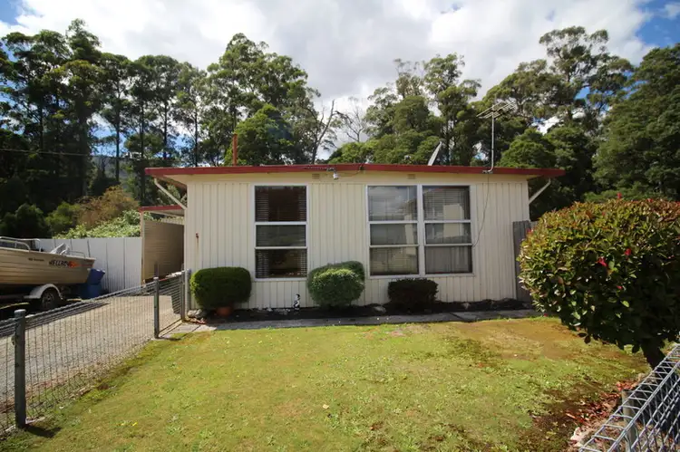 8 Waratah Drive, Rosebery TAS 7470