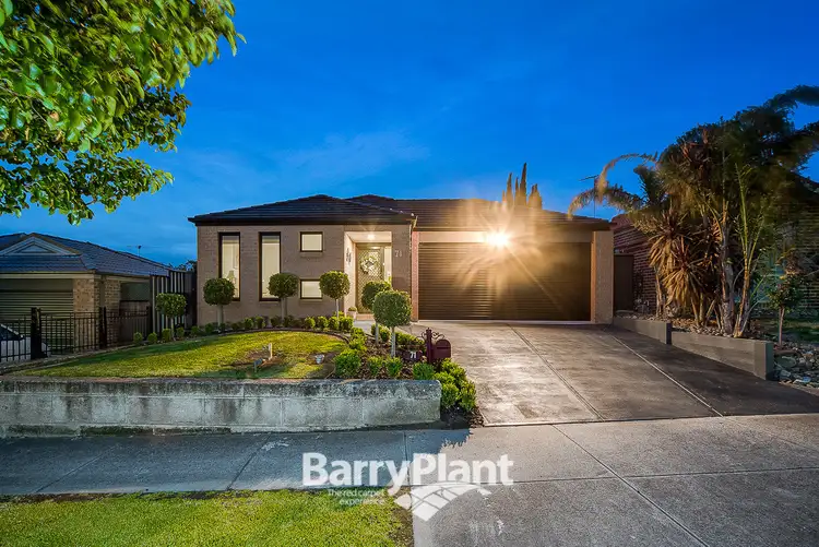 71 Leigh Drive, Pakenham VIC 3810