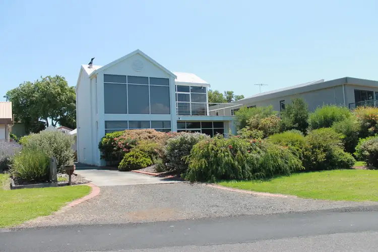 35 Forrest Avenue, Newhaven VIC 3925