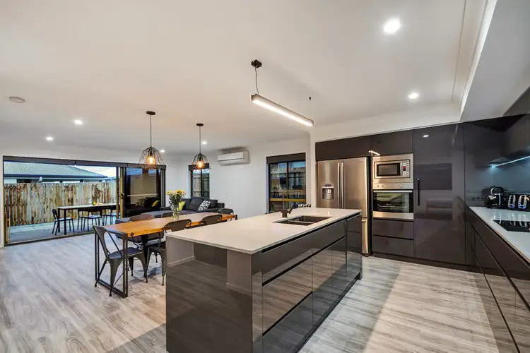 17 Abbey Street, Cranley QLD 4350