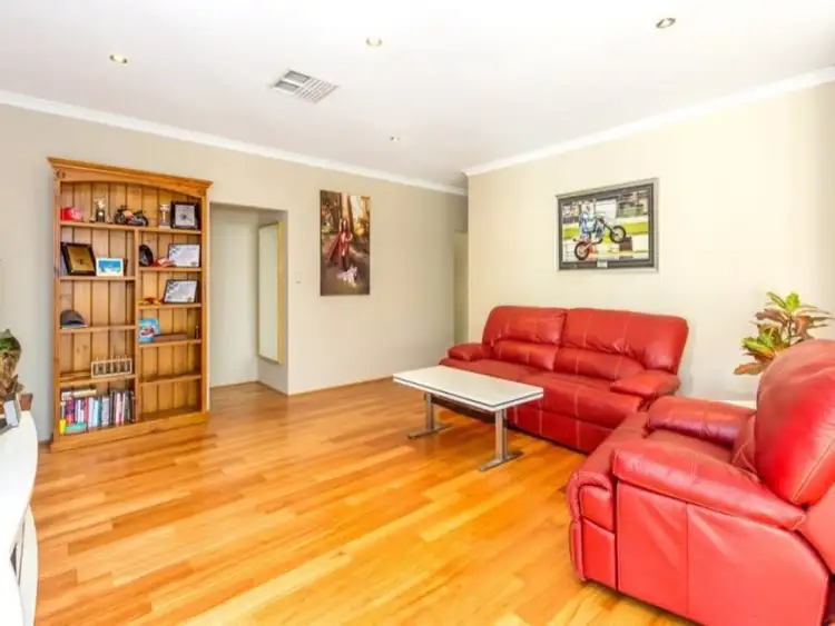 Sixth view of Homely house listing, 5 Portland Way, Ridgewood WA 6030