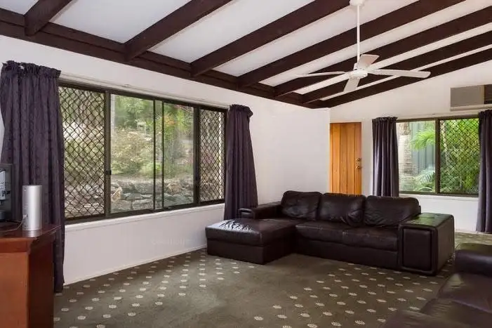 5 Bathurst Court, Helensvale QLD 4212