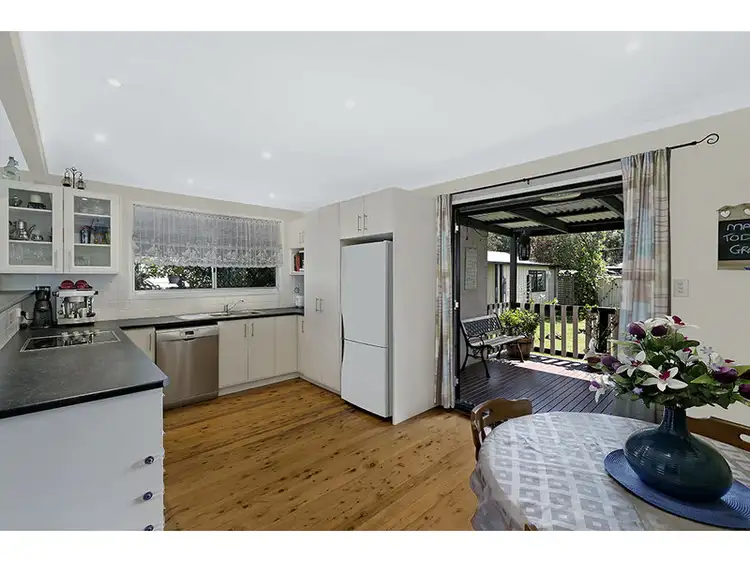Third view of Homely house listing, 5 Buckingham Road, Berkeley Vale NSW 2261