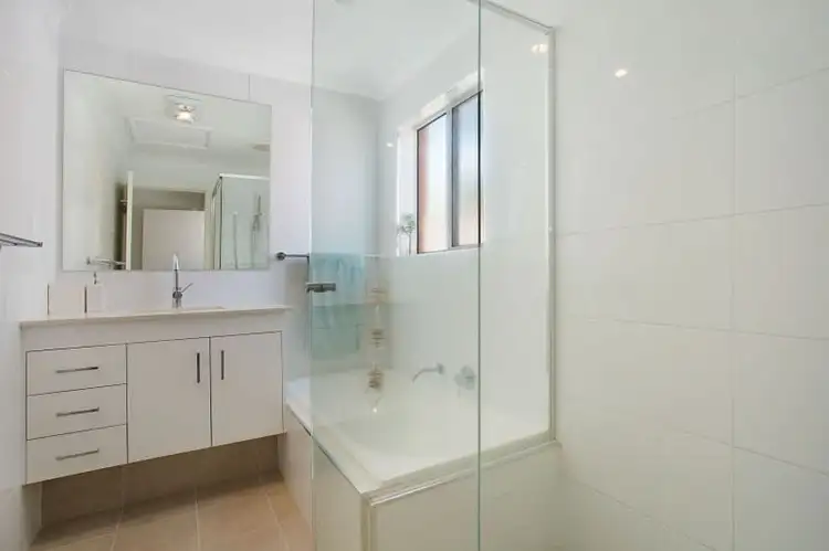 Sixth view of Homely unit listing, 1/95 Dolphin Avenue, Mermaid Beach QLD 4218