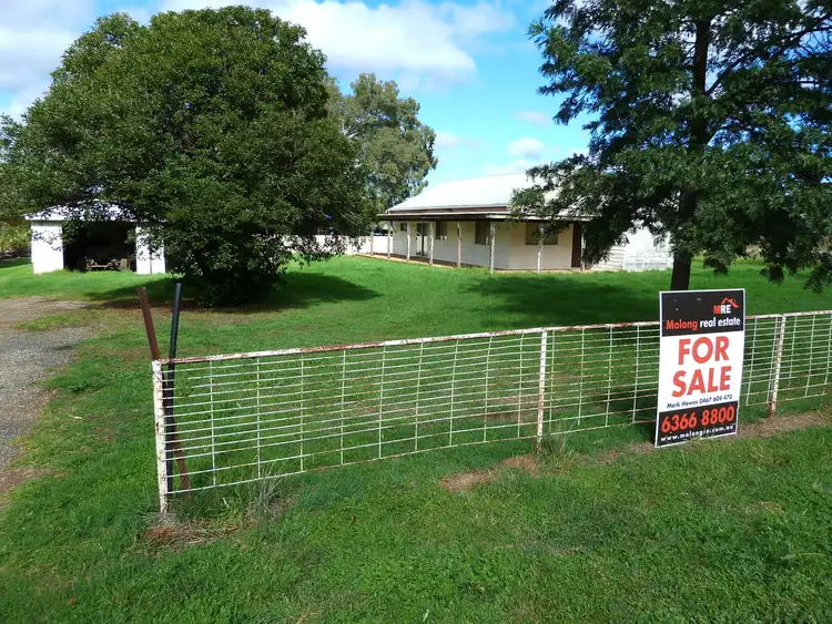 18 Dederang Street, Manildra NSW 2865