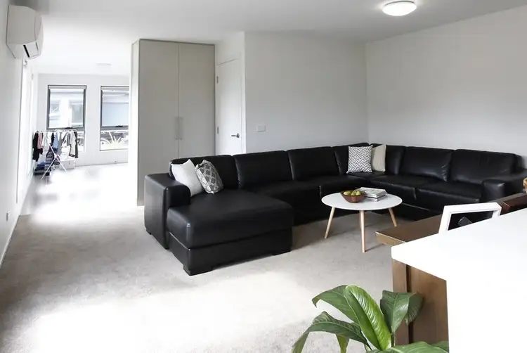 Seventh view of Homely unit listing, 5/16 - 18 Gatenby Drive, Miandetta TAS 7310