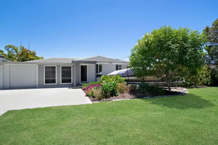 4 Ratcliffe Street, Eleebana NSW 2282