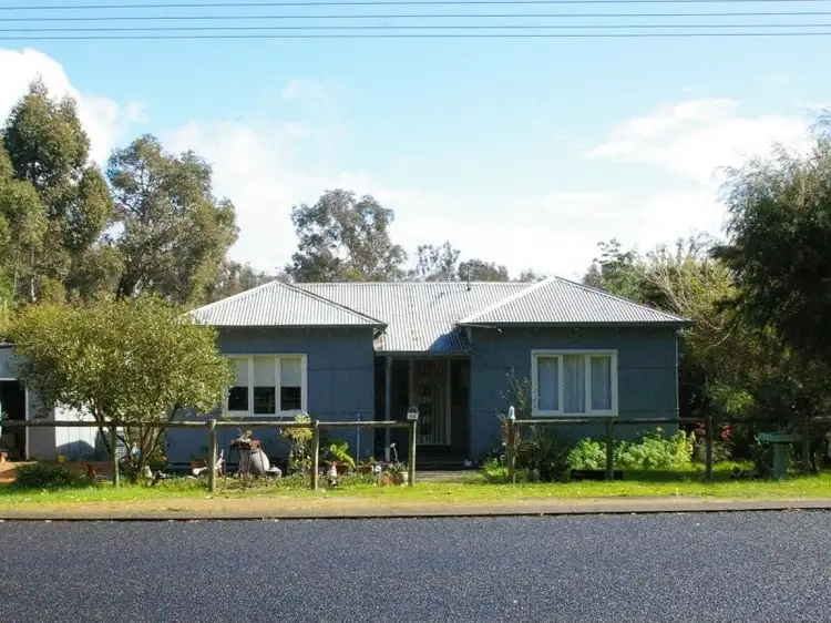 44 North Street, Nannup WA 6275