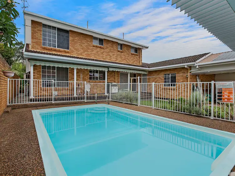 Second view of Homely house listing, 10 Grevillea Crescent, Berkeley Vale NSW 2261