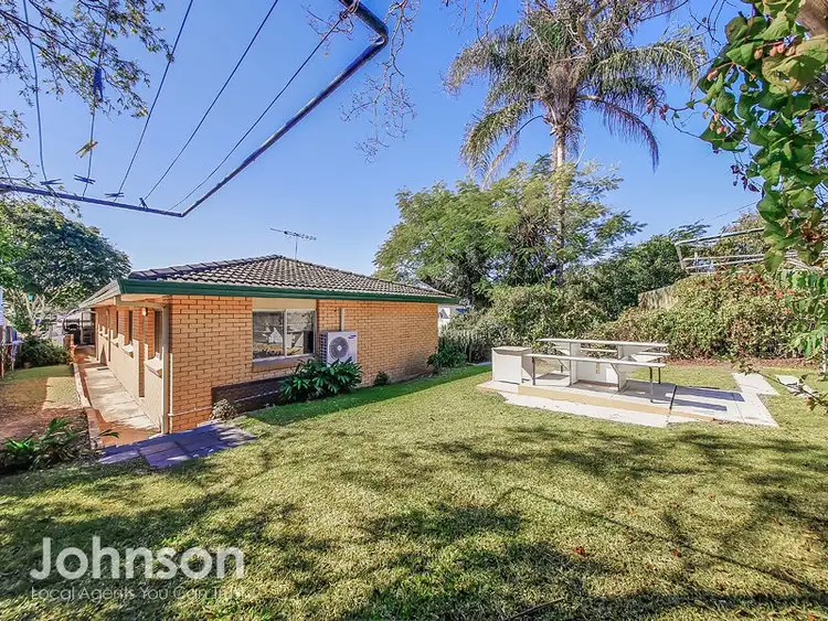 11 Ovendean Street, Yeronga QLD 4104