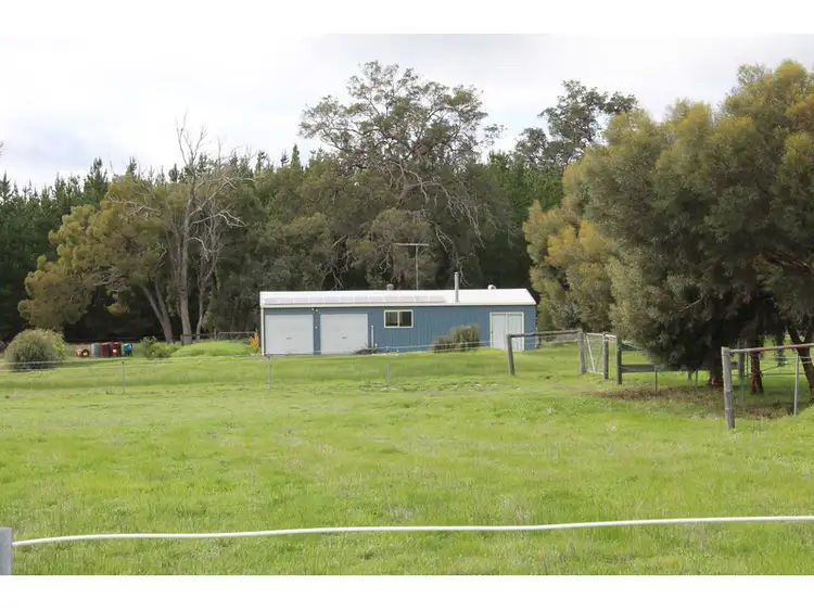 73 Redcourte Road, Bakers Hill WA 6562