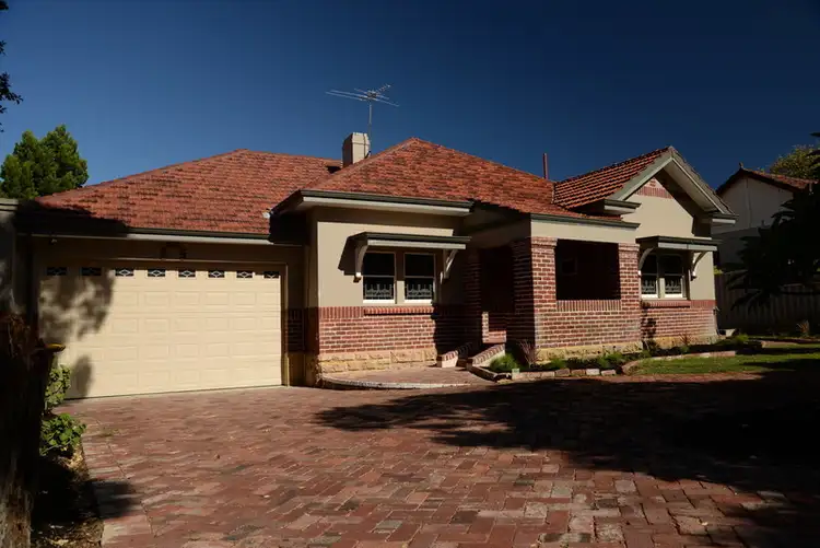 33 Irwin Street, East Fremantle WA 6158