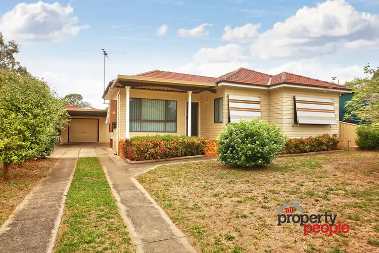 20 Bingara Road, Macquarie Fields NSW 2564