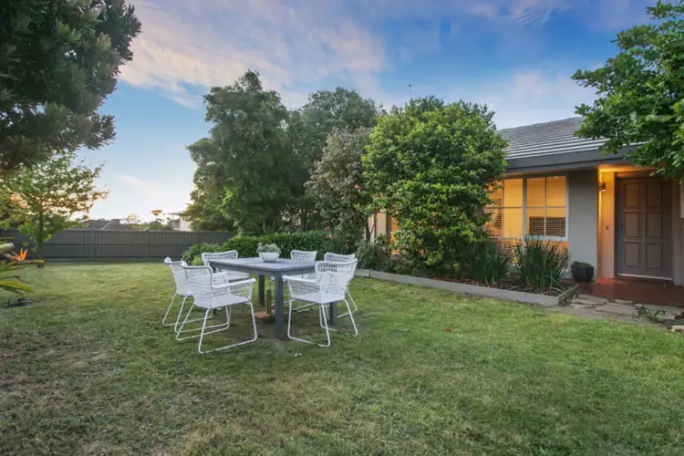 25 Volitans Avenue, Mount Eliza VIC 3930