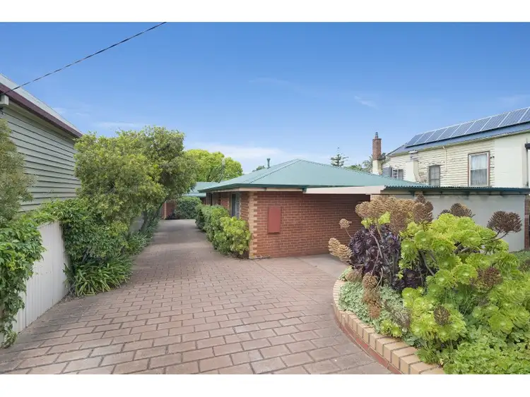 1/6A Victoria Street, Ironbark VIC 3550