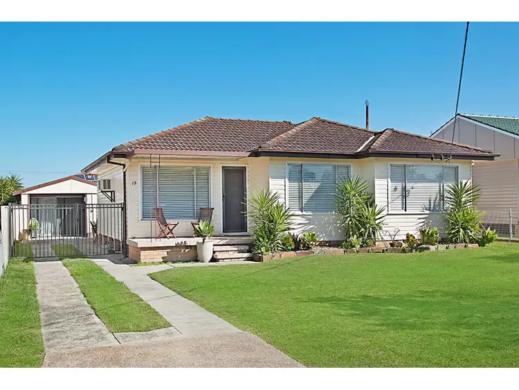 19 Swallow Avenue, Woodberry NSW 2322