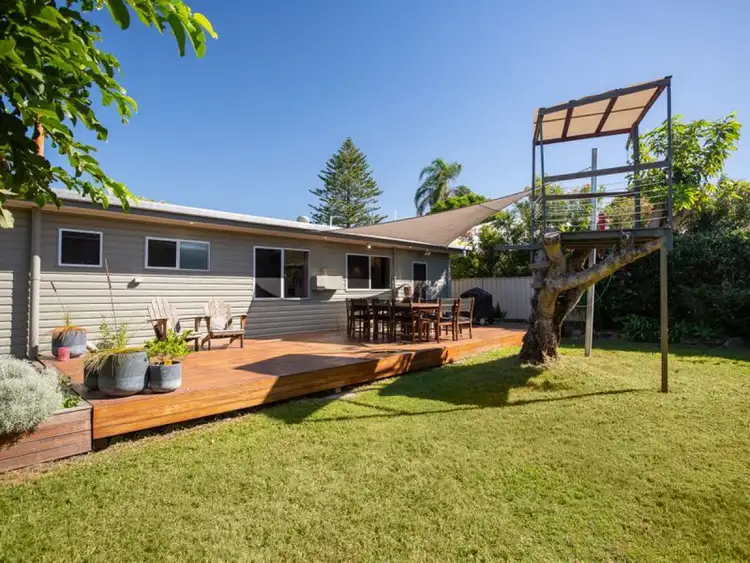 13 Grace Avenue, Labrador QLD 4215