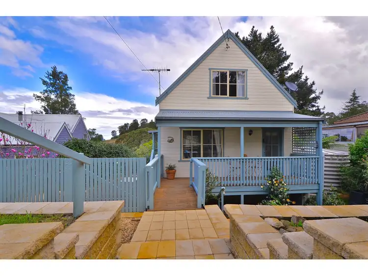 33 Rain Ridge Road,