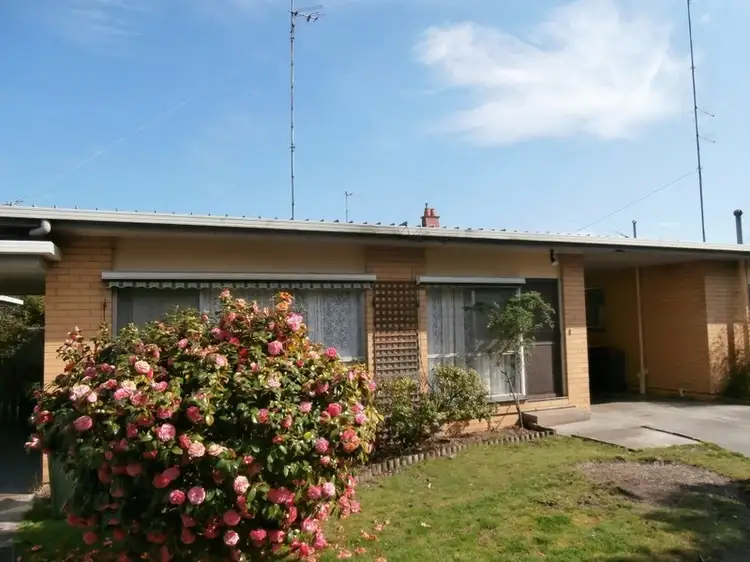 2/10 Pollack Street, Colac VIC 3250