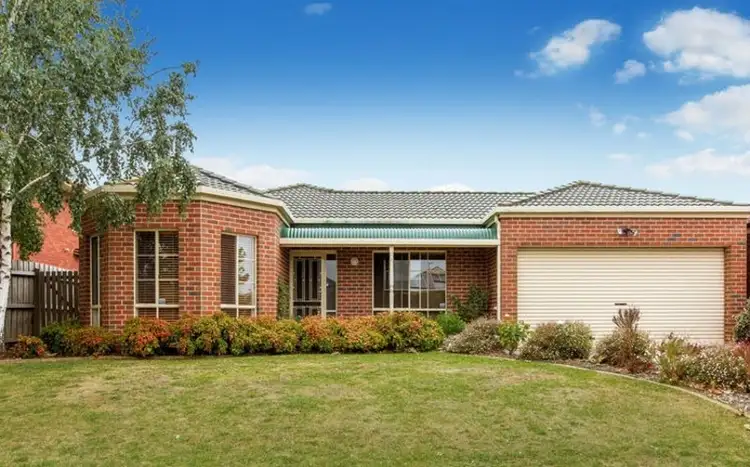 8 Samantha Drive, Mornington VIC 3931
