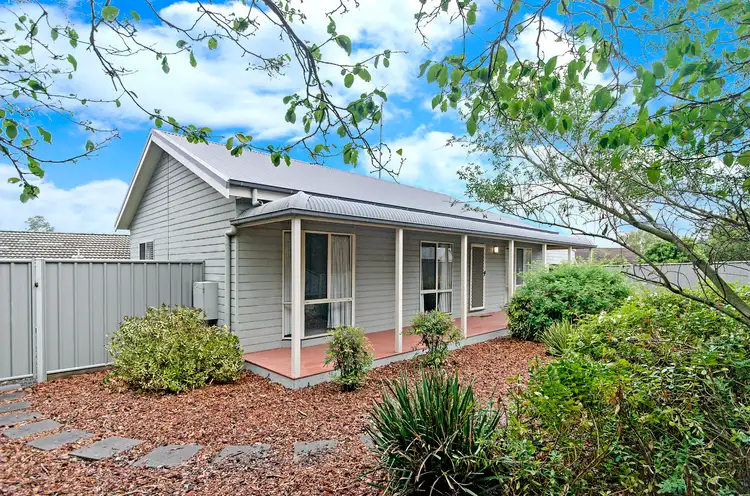 Main view of Homely unit listing, 4/3 Stewart Street, Hamilton VIC 3300