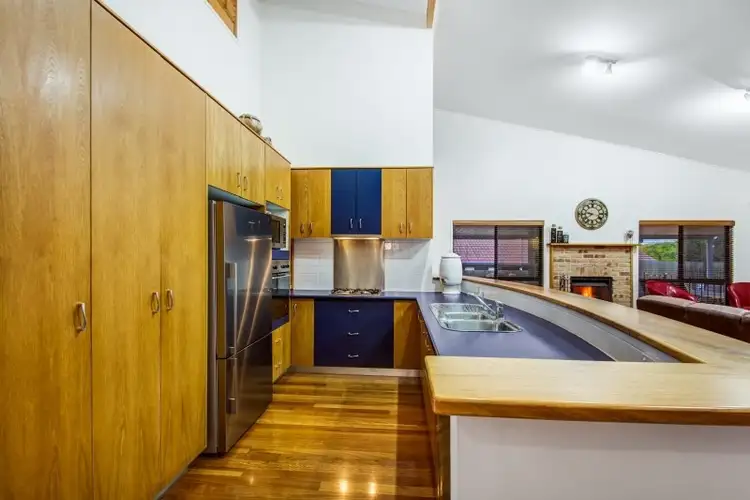 Fifth view of Homely house listing, 8 La Vista Court, Middle Ridge QLD 4350