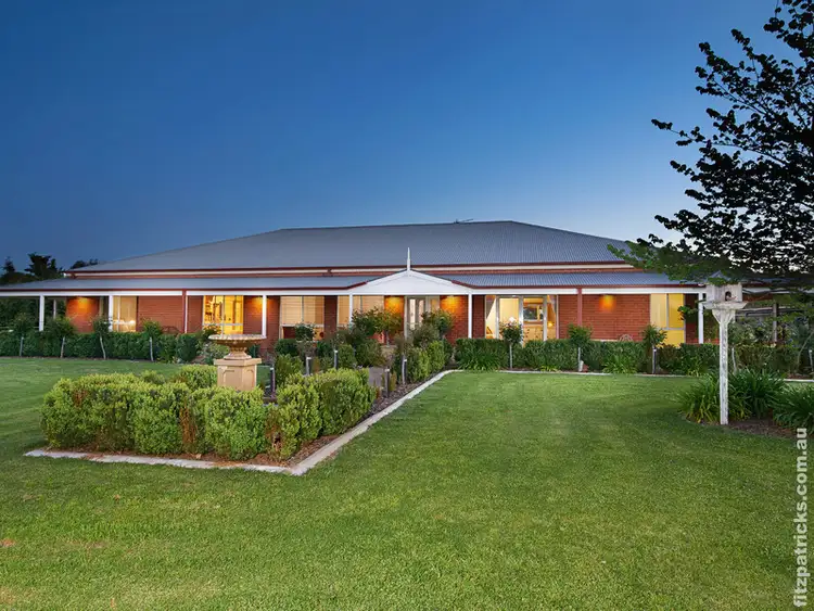 17 Dandaloo Road, Lake Albert NSW 2650