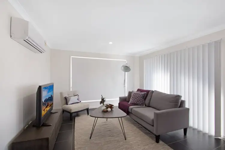 Fifth view of Homely unit listing, 1/10 Glenvale Road, Harristown QLD 4350
