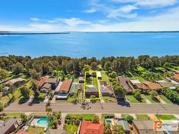 209 Lakedge Avenue, Berkeley Vale NSW 2261