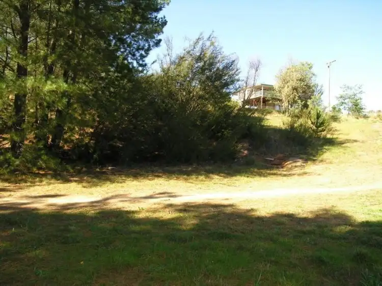 24 Trout Stream Way, Macs Cove VIC 3723