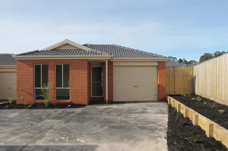 2-14 Shakespeare Court, Drouin VIC 3818