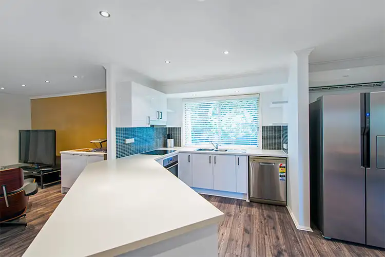 17 Sue Court, Highland Park QLD 4211