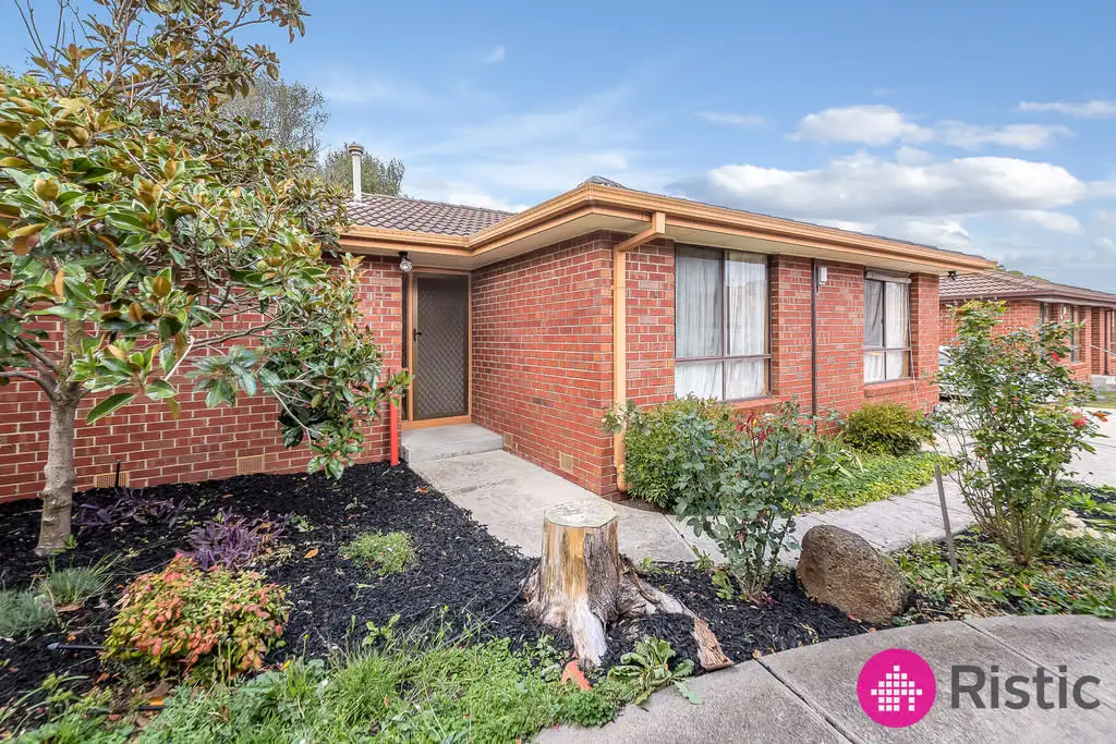 Main view of Homely unit listing, 2/16 Sieben Close, Mill Park VIC 3082